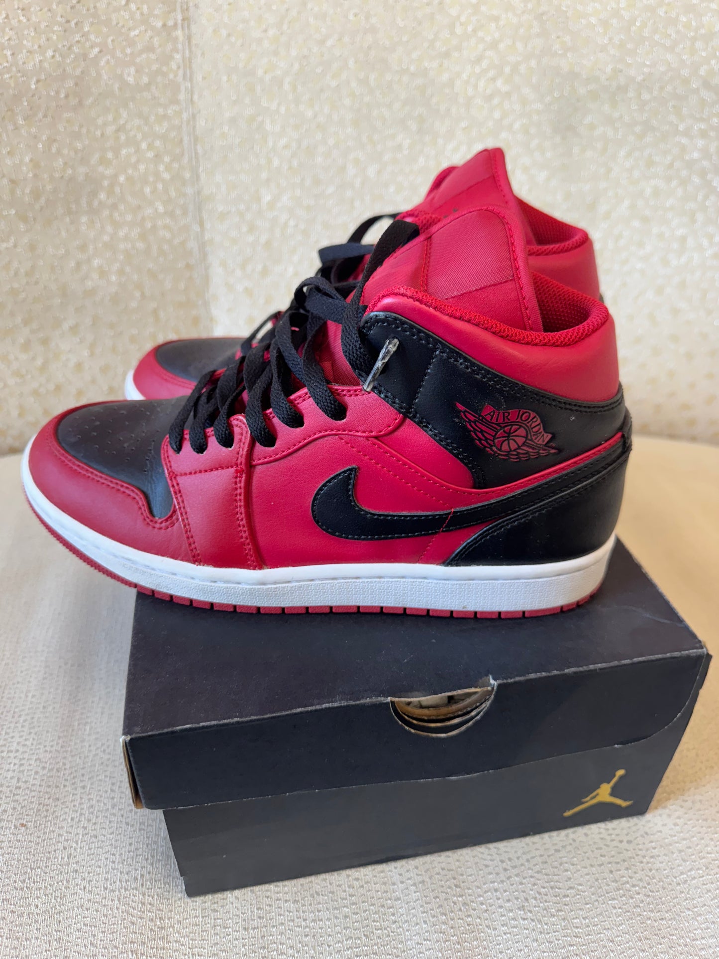 Nike Air Jordan 1, Red, Black, White size 8