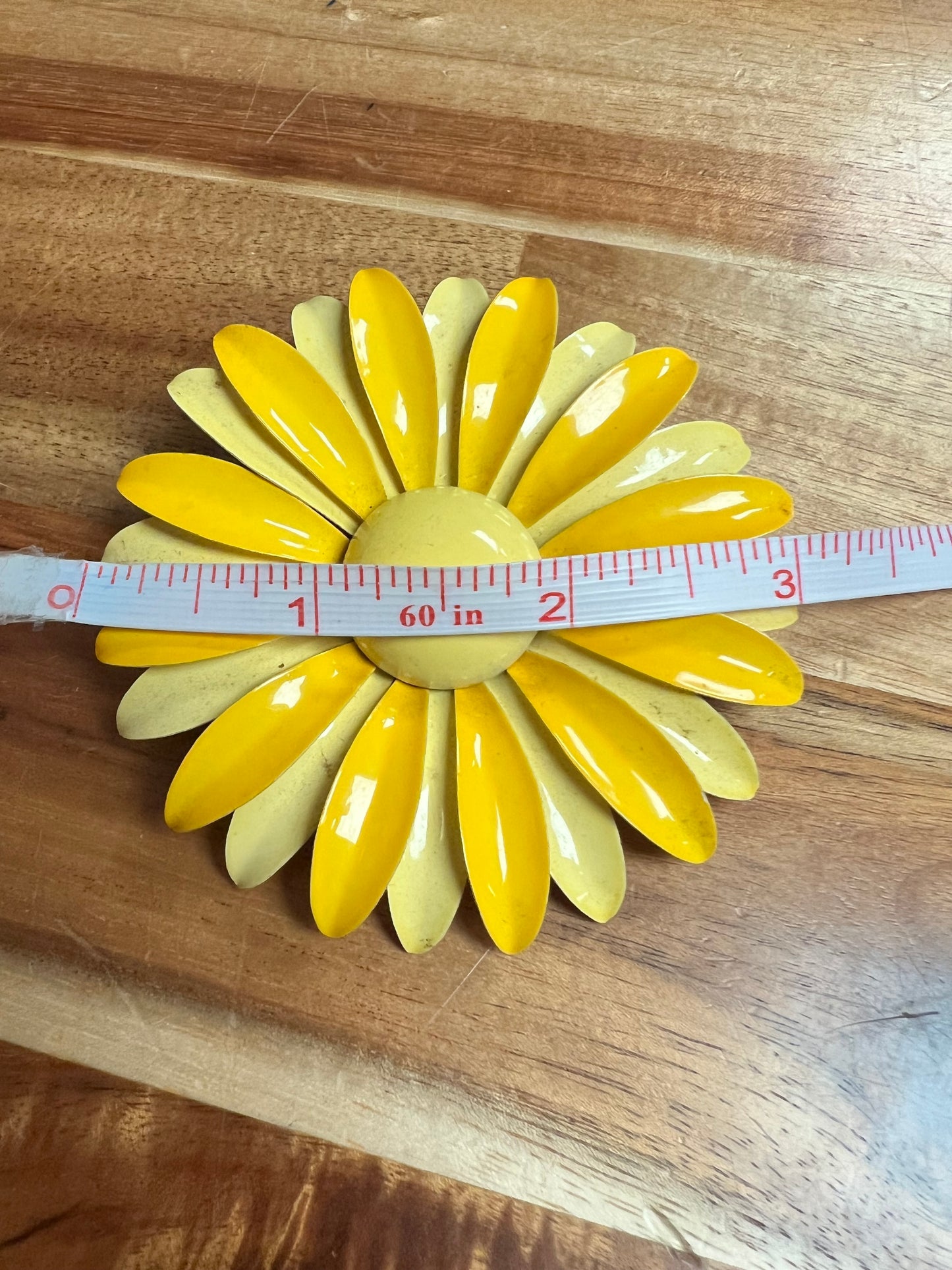 Yellow 60’s Enamel Retro Daisy Pin