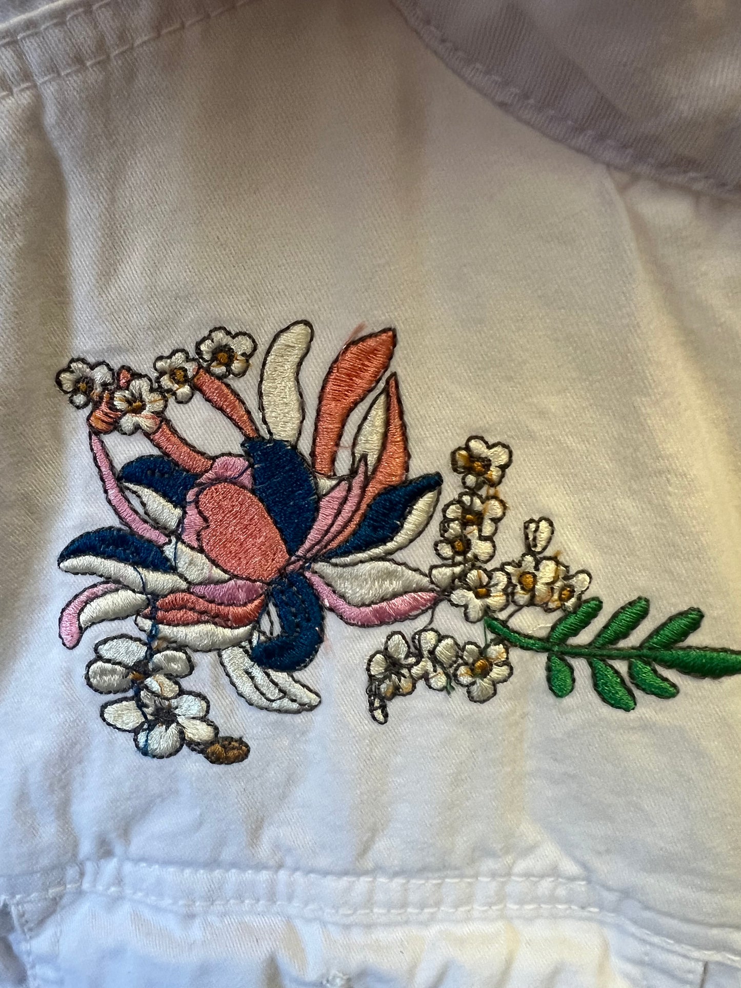 Vintage White Embroidered Jean Jacket, size L