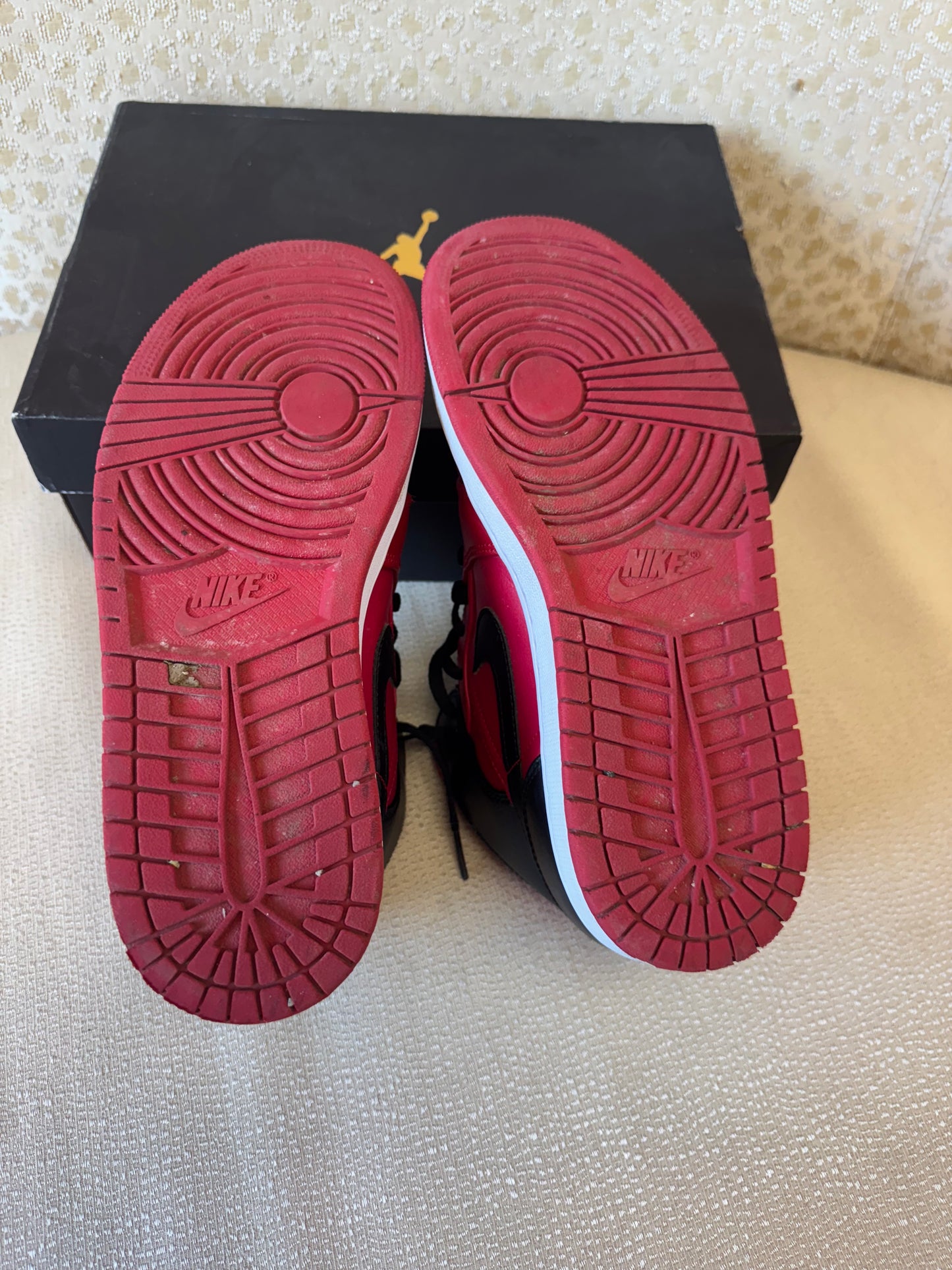 Nike Air Jordan 1, Red, Black, White size 8