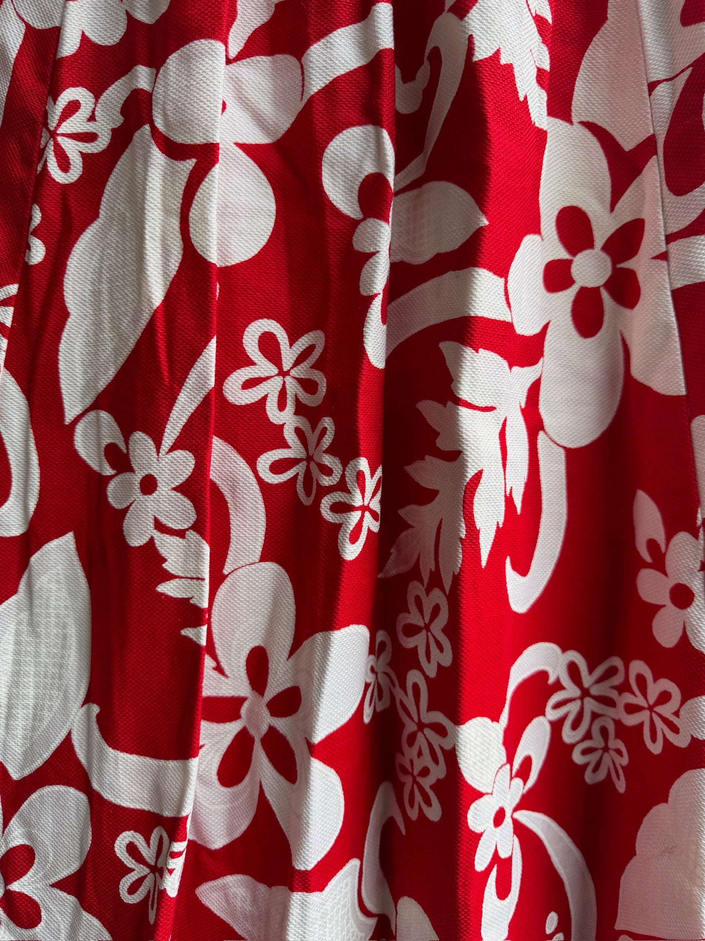 Vintage Tropical Red & White Floral 1960’s Hawaiian Dress, size xs/s