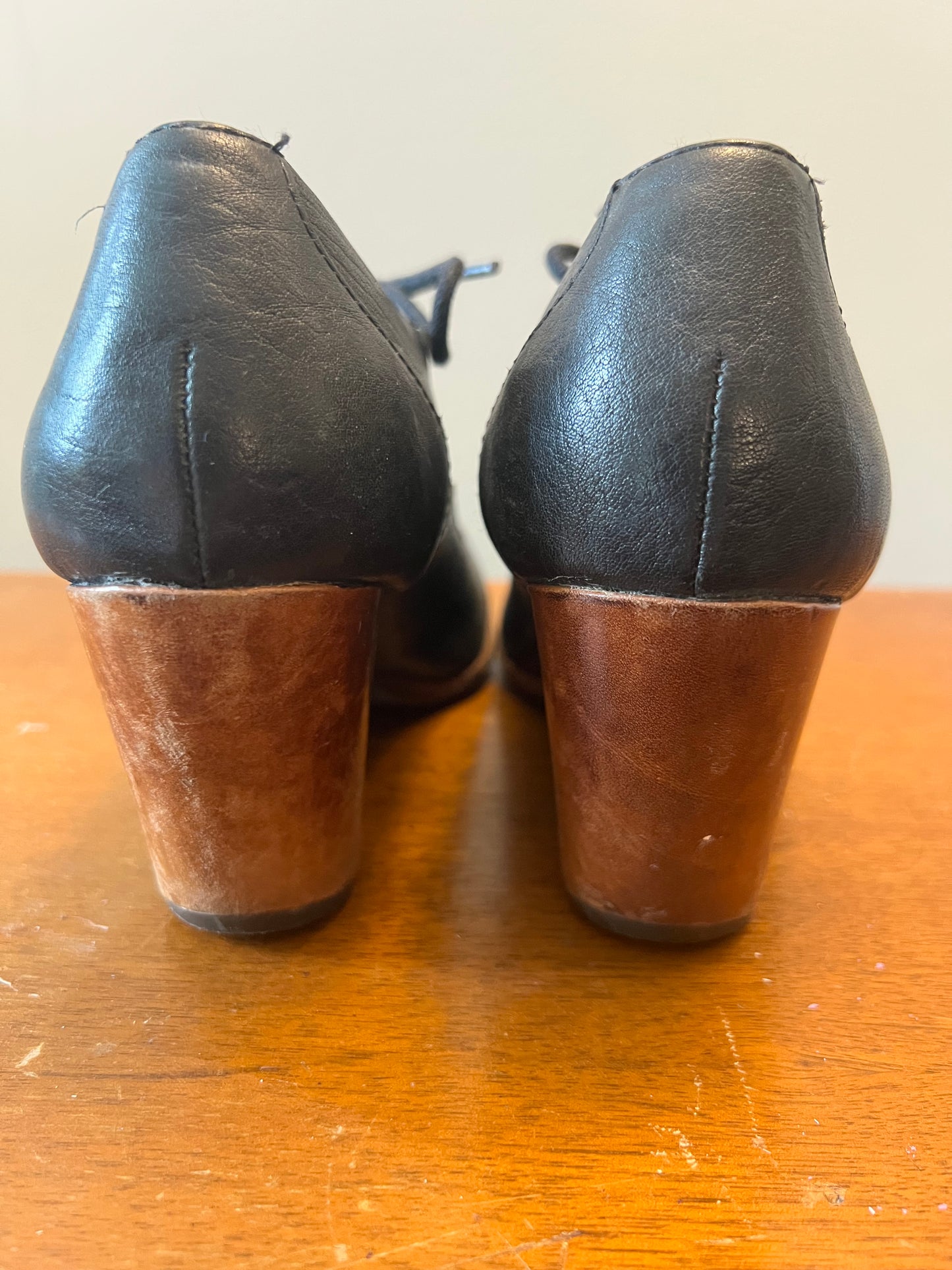 Kork-Ease Block Heel Lace-Up Shoes - size 7