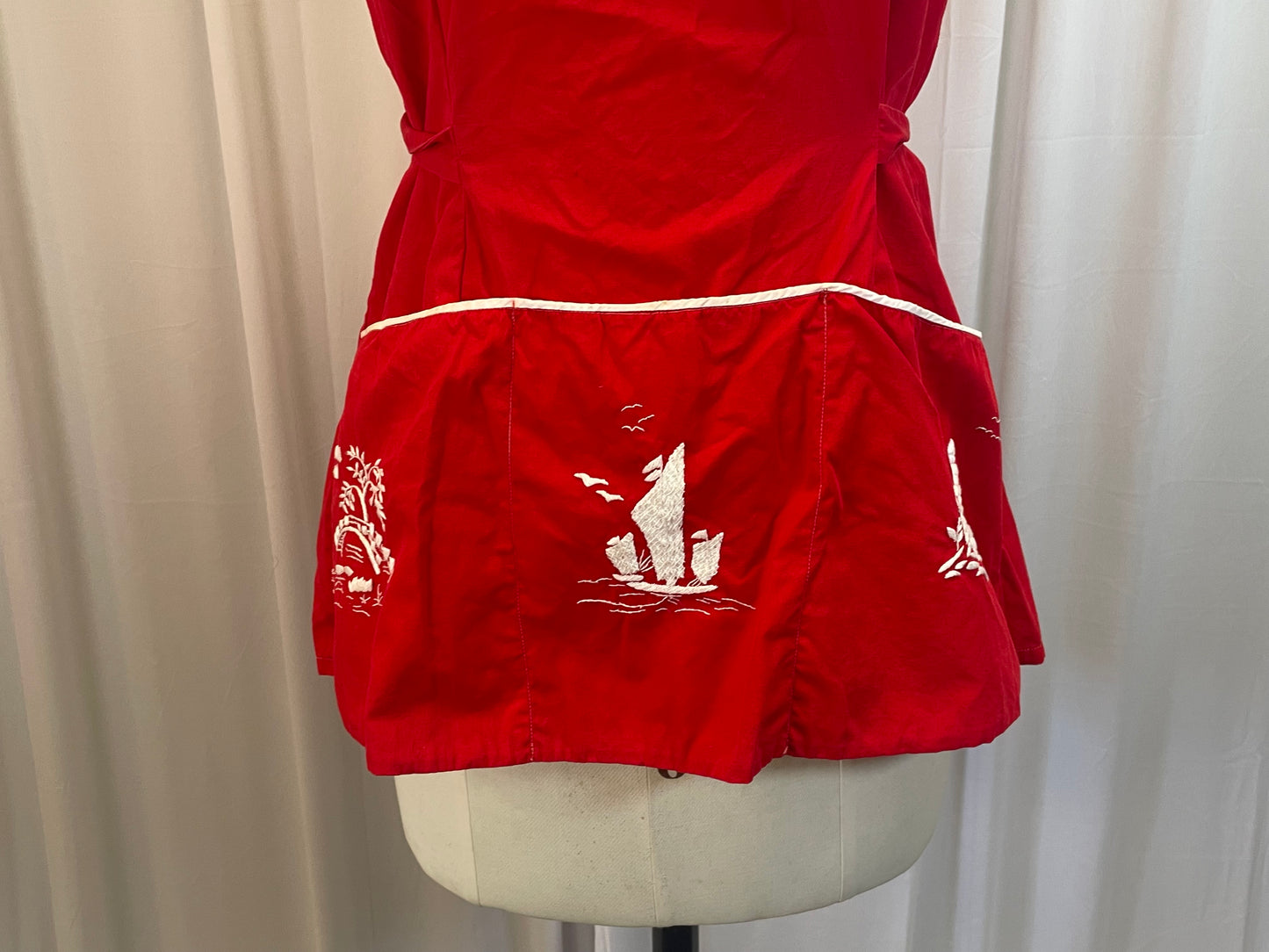Vintage 50’s/60’s Red Apron-style Top, sz m