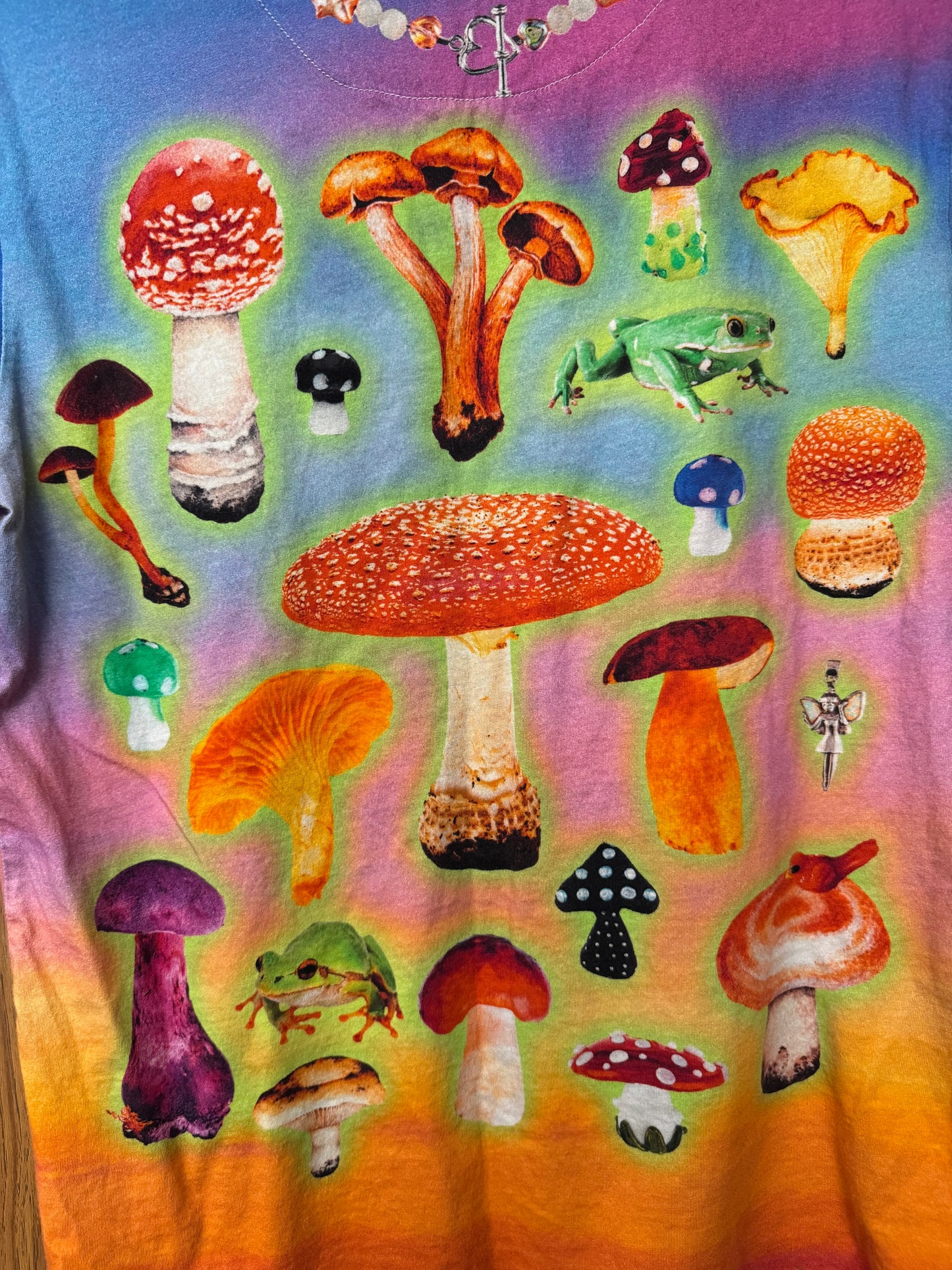Beepy Bella Aavaati tee