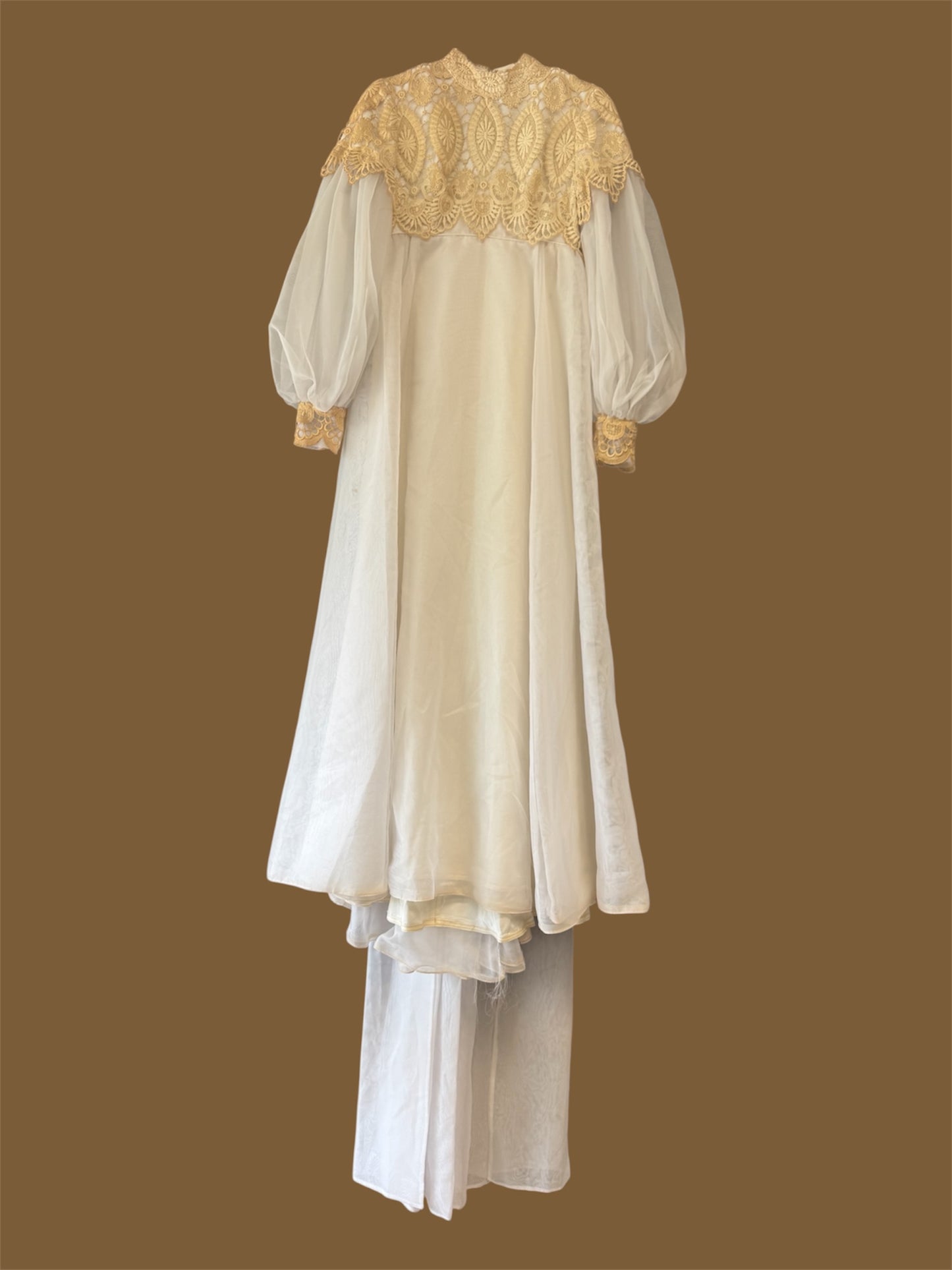 Amazing 1960’s Bohemian Bride Wedding Gown, size s