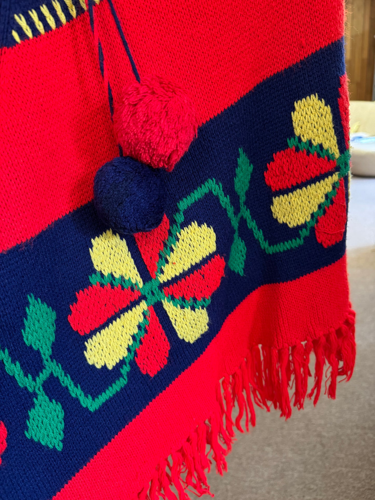 Vintage Knit 60s/70s Poncho