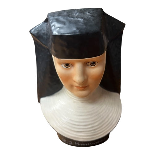 Vintage Hummel Goebel Nun Figurine1978