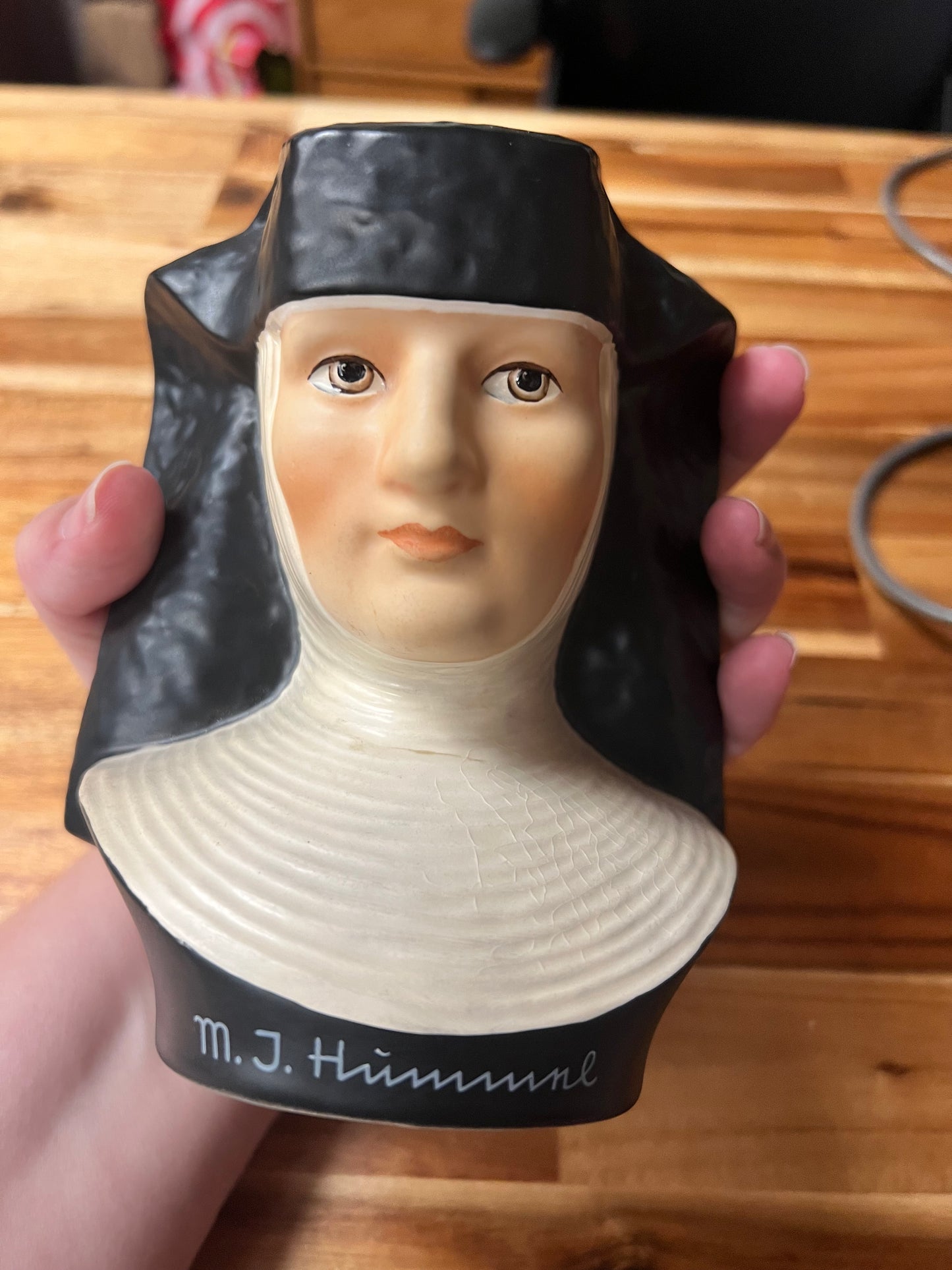 Vintage Hummel Goebel Nun Figurine1978
