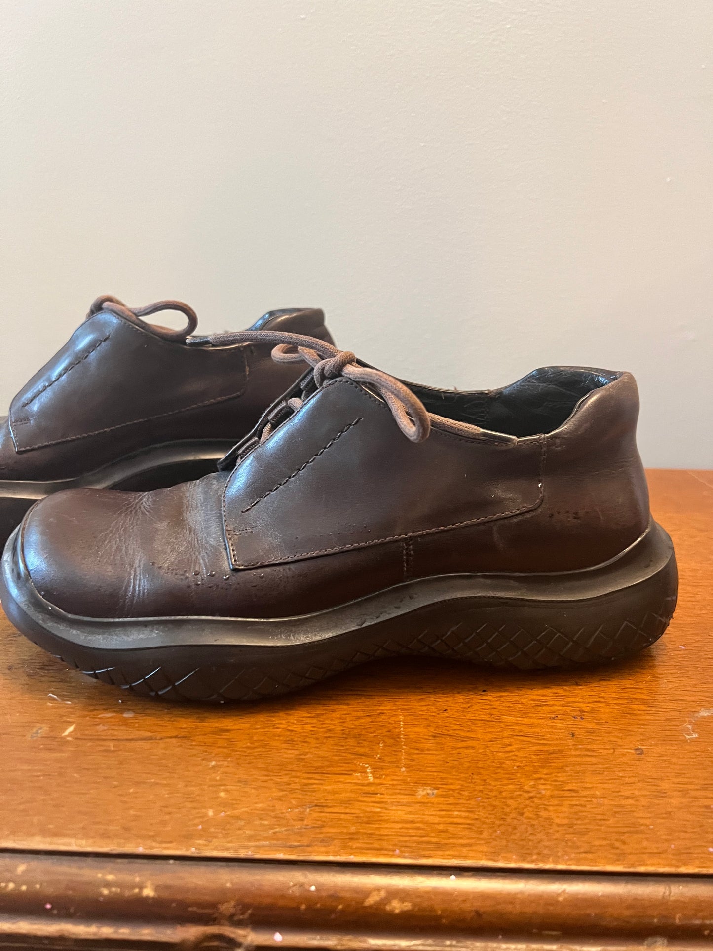 Vintage Prada Sneakers - sz 37.5