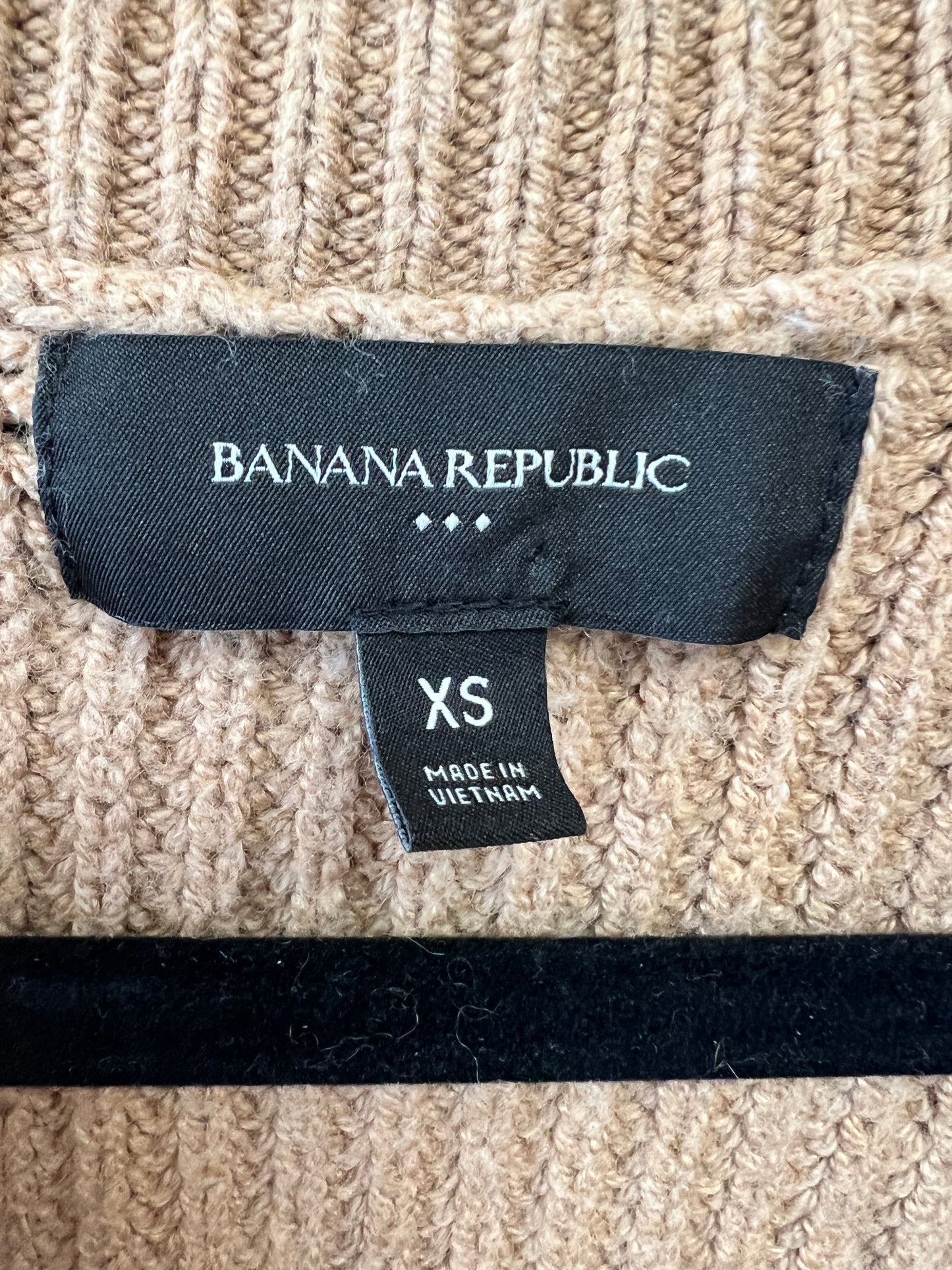 Banana Republic Beige Cable Knit Cardigan, size xs