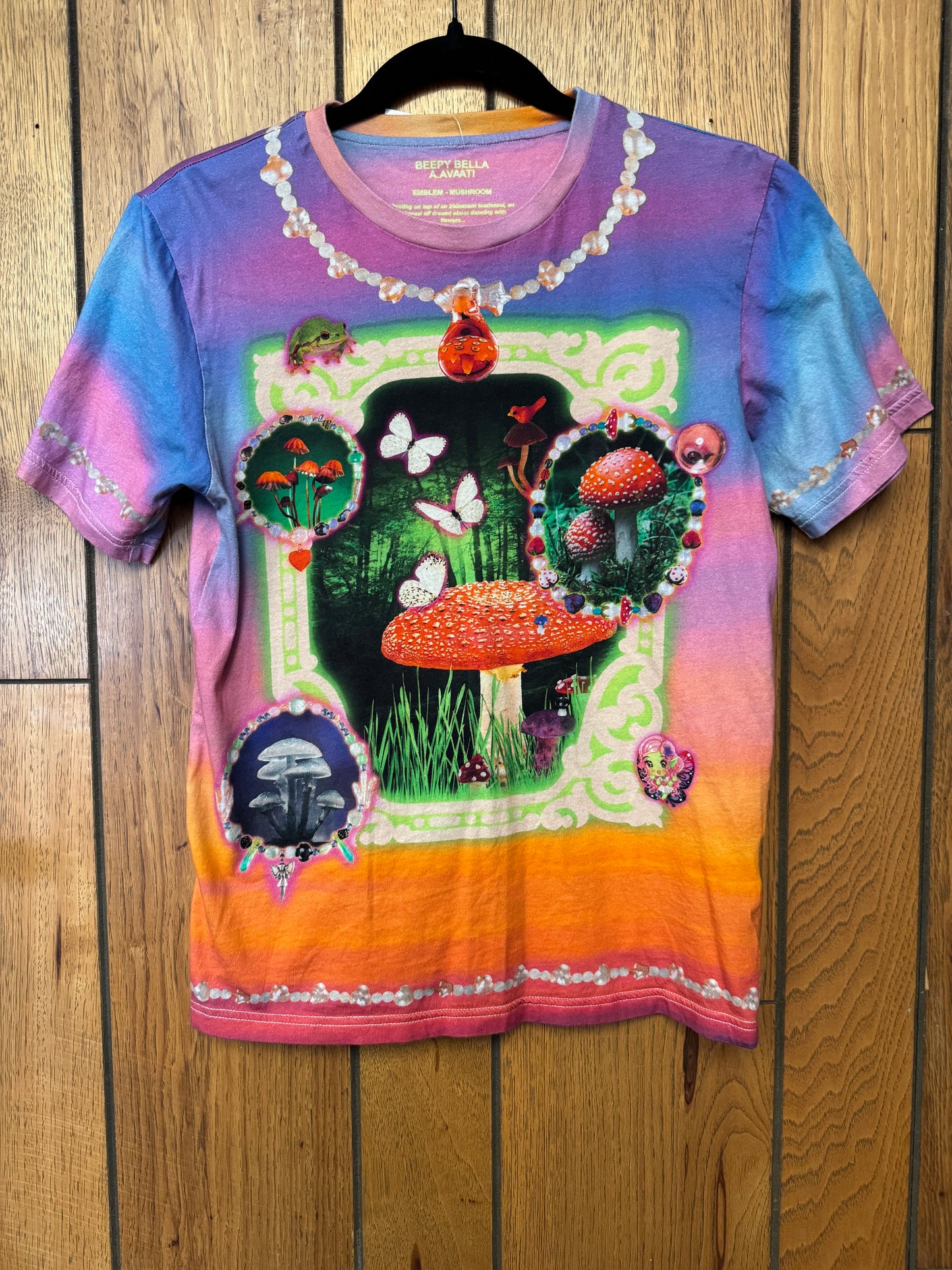 Beepy Bella Aavaati tee