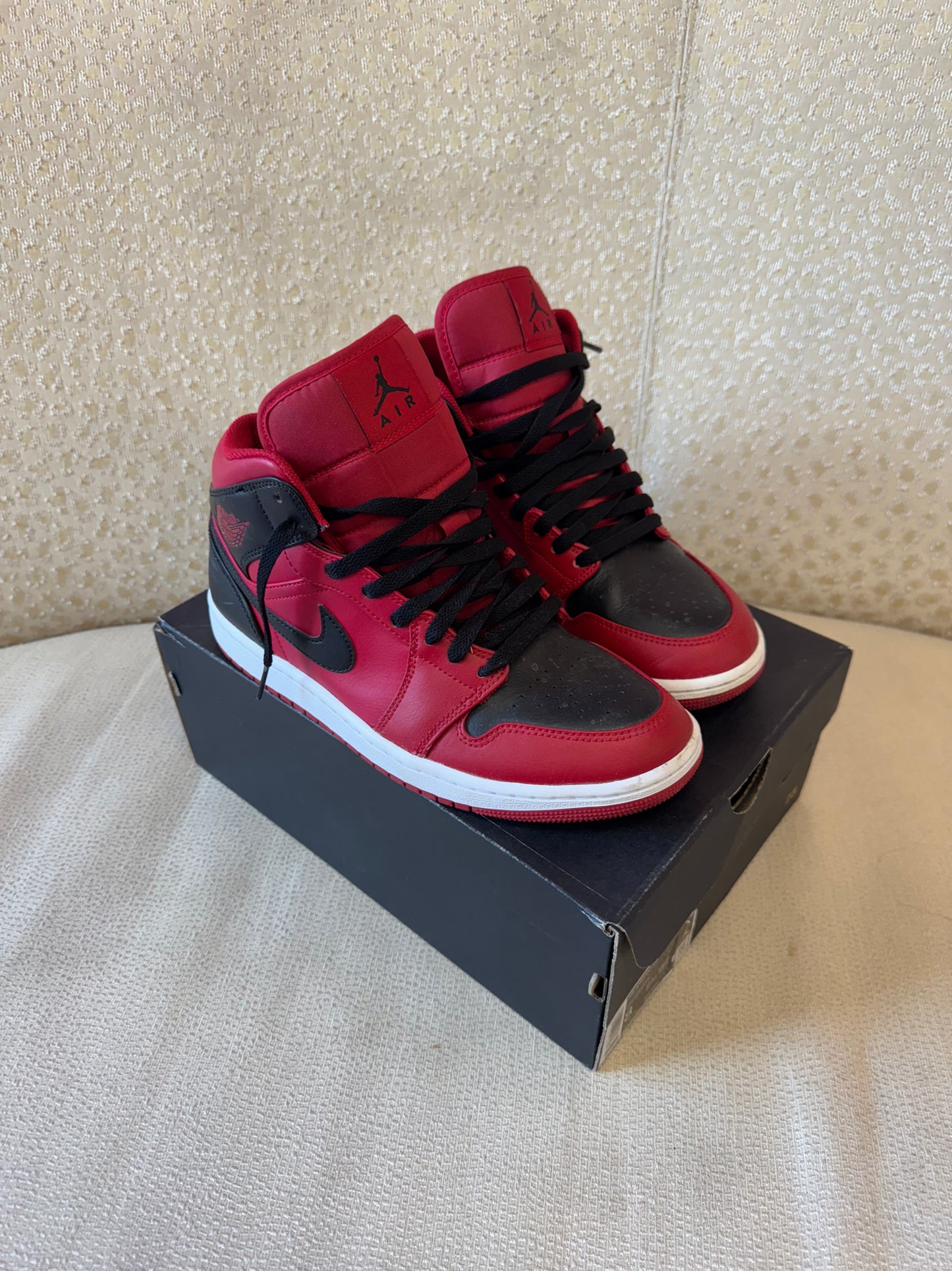 Nike Air Jordan 1, Red, Black, White size 8
