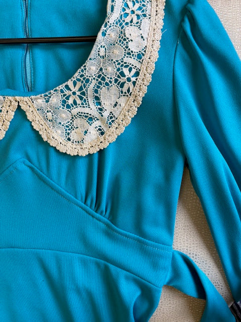 Vintage 60s/70s Lace Collar Dress