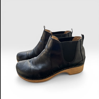 Dansko Clog Boots, Black Leather, size 41 (10)