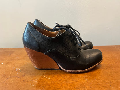 Kork-Ease Block Heel Lace-Up Shoes - size 7