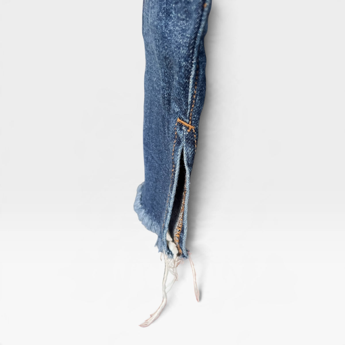 Loft Jeans, Artistically Mended Knee, Skinny With Ankle Vents, Size 27/4