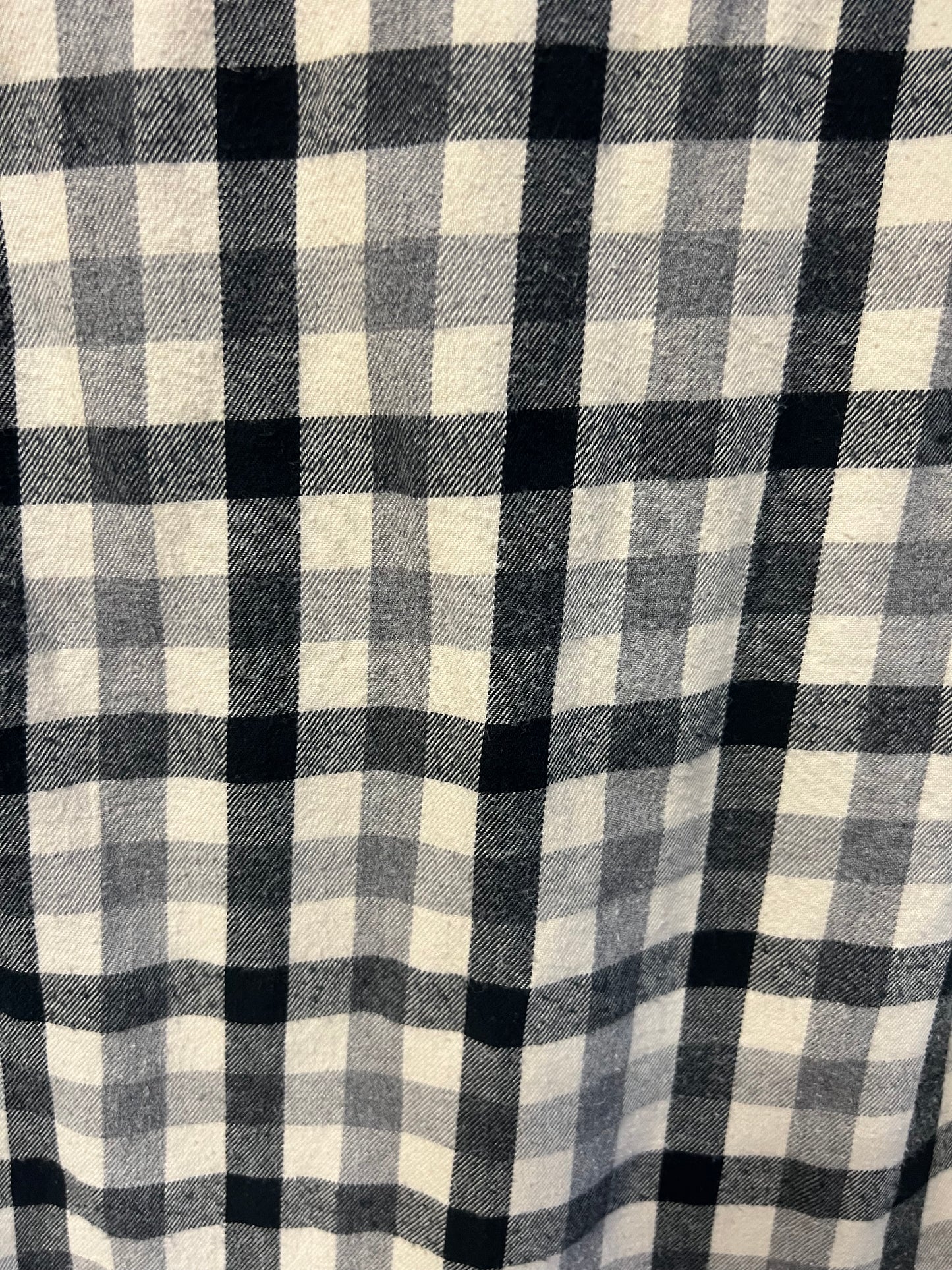 Uniqlo Black & White Plaid Flannel Button Down Shirt, size xs