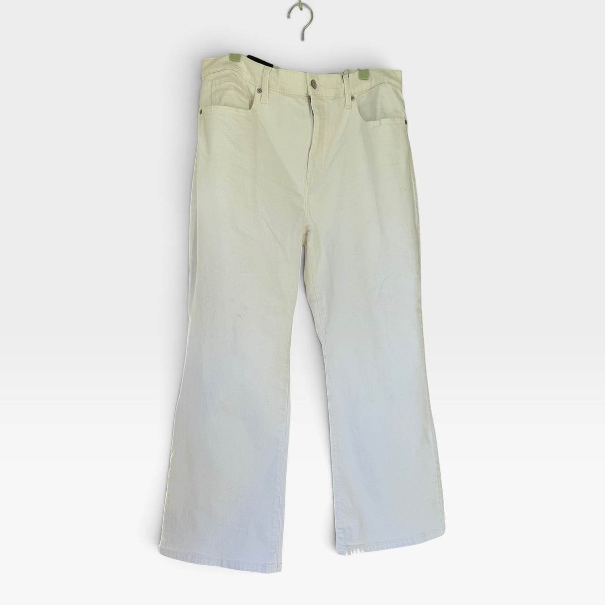 NWT Banana Republic Vintage Stretch Cropped Bootcut White Jeans, Size 16 (33)
