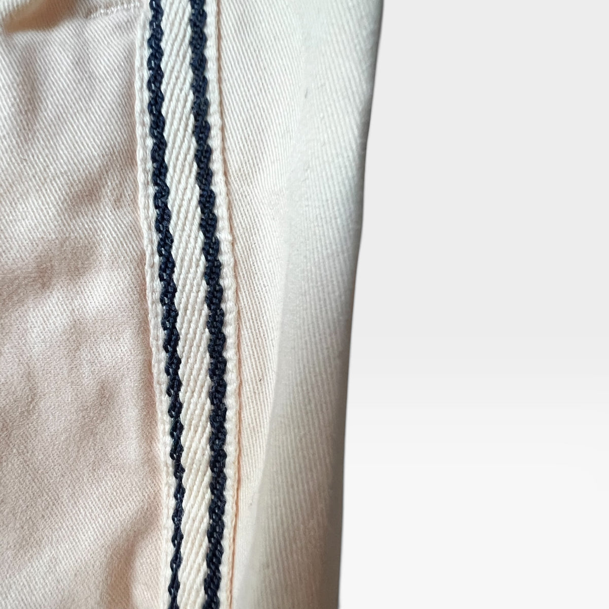 NWT Gap Girlfriend Chinos, Light Peach Color, Frayed Hem, Side Stripes, Size 16