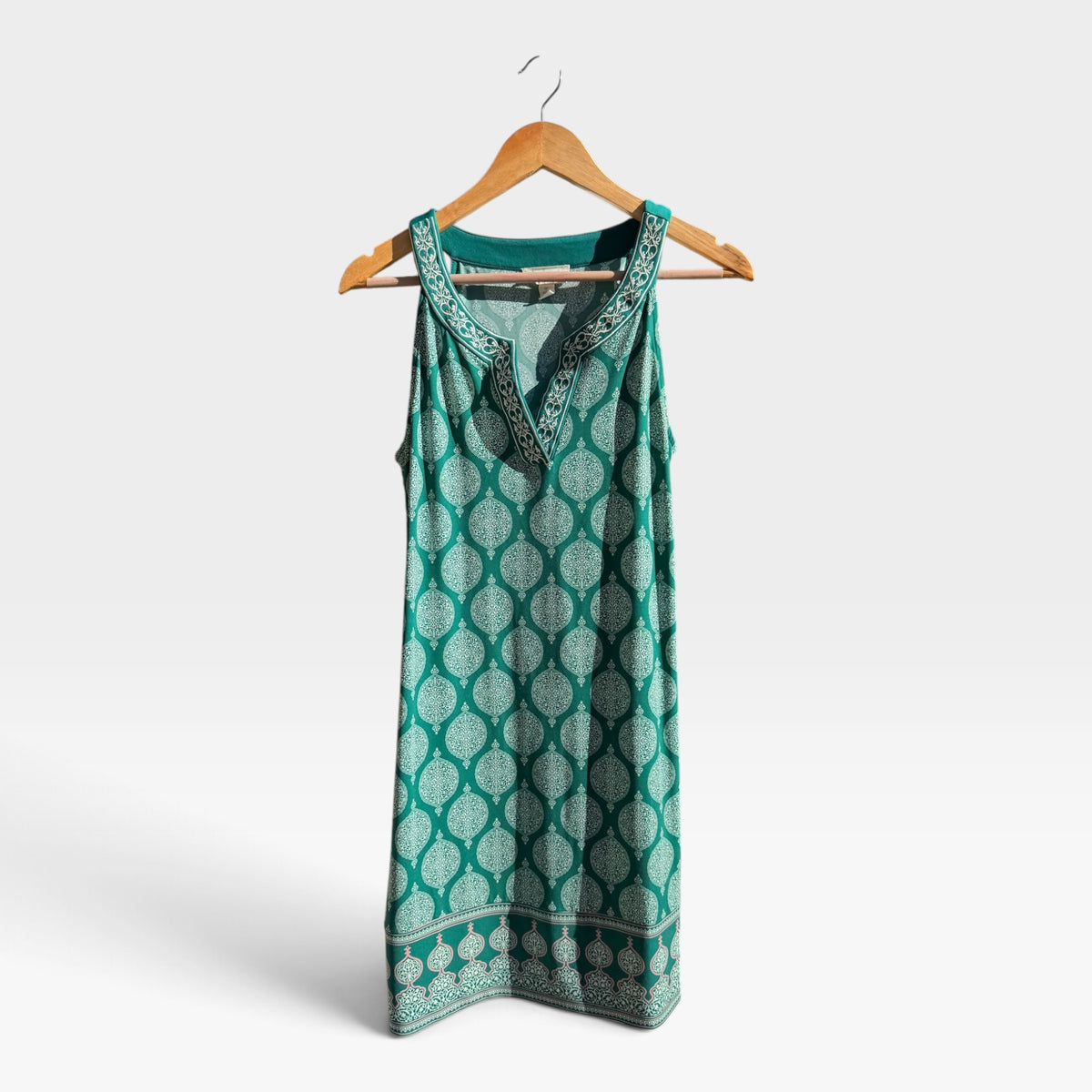 Magnolia Grace Green Alhambra Geometric V-Neck Shift Dress, Size MP