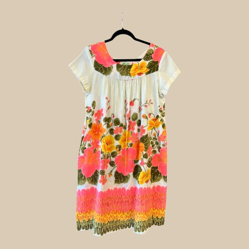 Vintage Hawaiian Muumuu Dress by Ui-Maikai, size medium