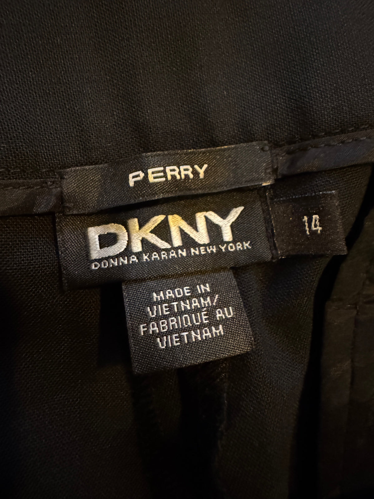 NWT DKNY Perry Black Slim Fit Cropped Trousers, Size 14
