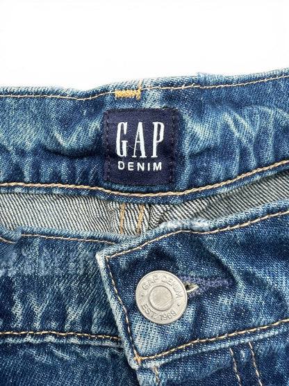 NWT Gap Cheeky Straight Denim Jeans, size 33/16
