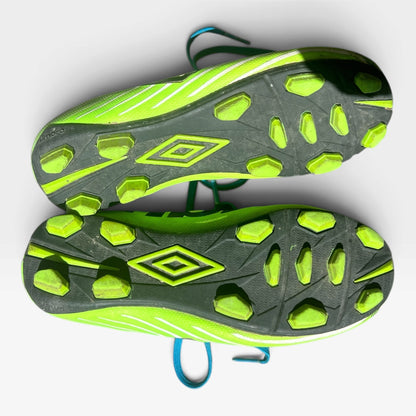 Umbro Kids Soccer Cleats, Bright Green, Pre-Owned, Size 1.5