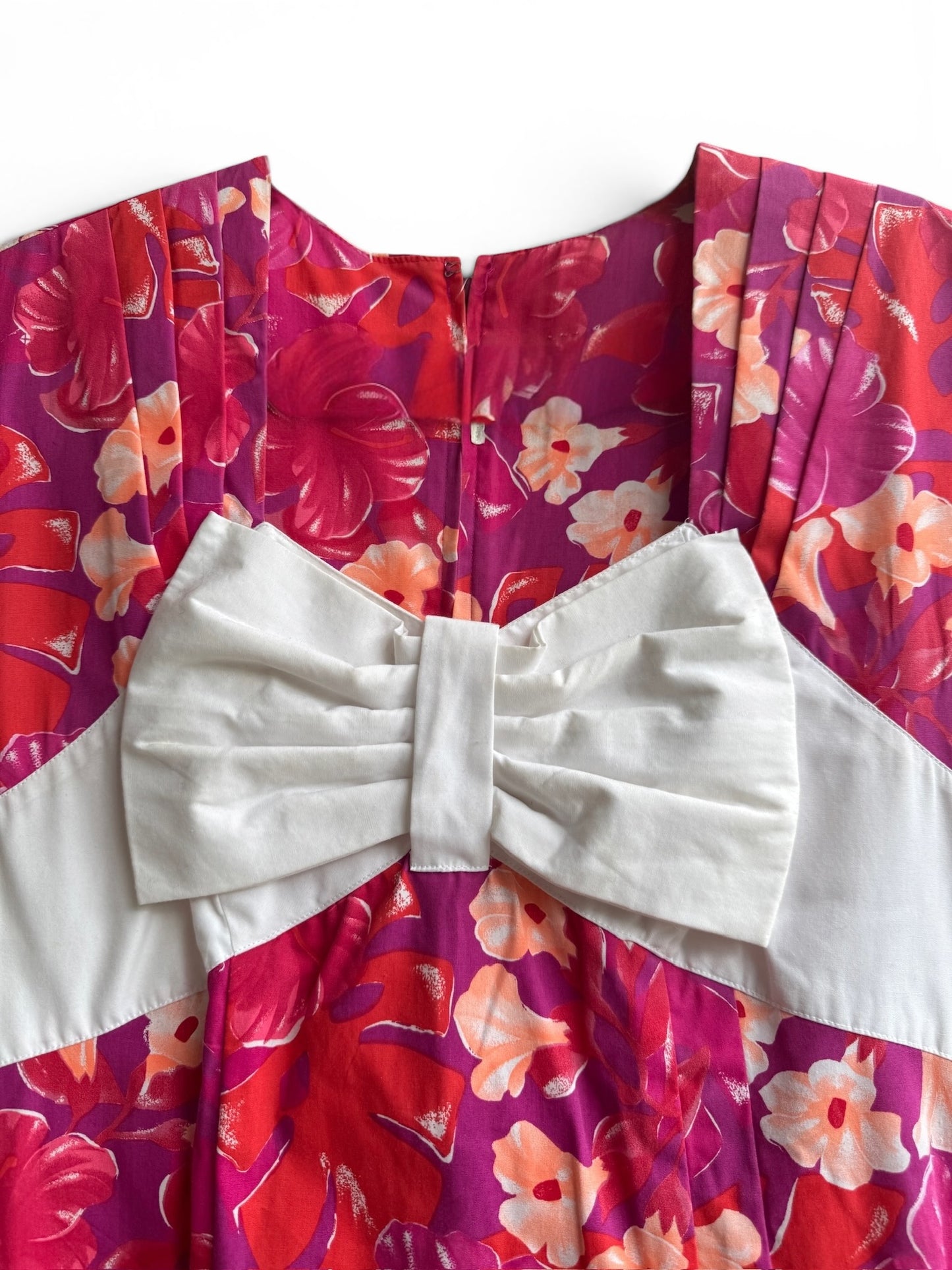 Vintage 1960s Tropical HibiscusPrint Hawaiian Dress, size s