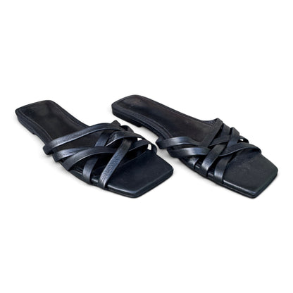 Marc Fisher EUC Black Strappy Flat Slide Sandals, Size 8