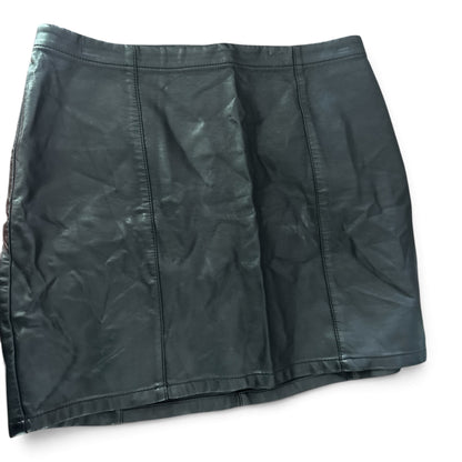 Forever 21 Faux Leather | Vegan Leather | Black Mini Skirt, Size Large