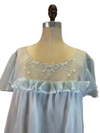 Pale Blue Knee-Length Vintage Nightgown 60’s, m/l