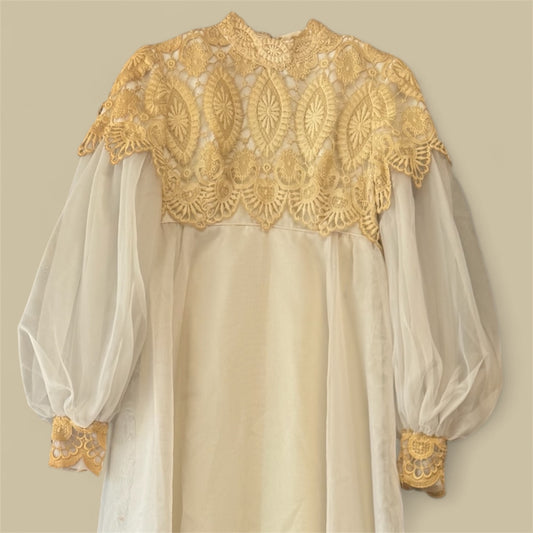 Amazing 1960’s Bohemian Bride Wedding Gown, size s