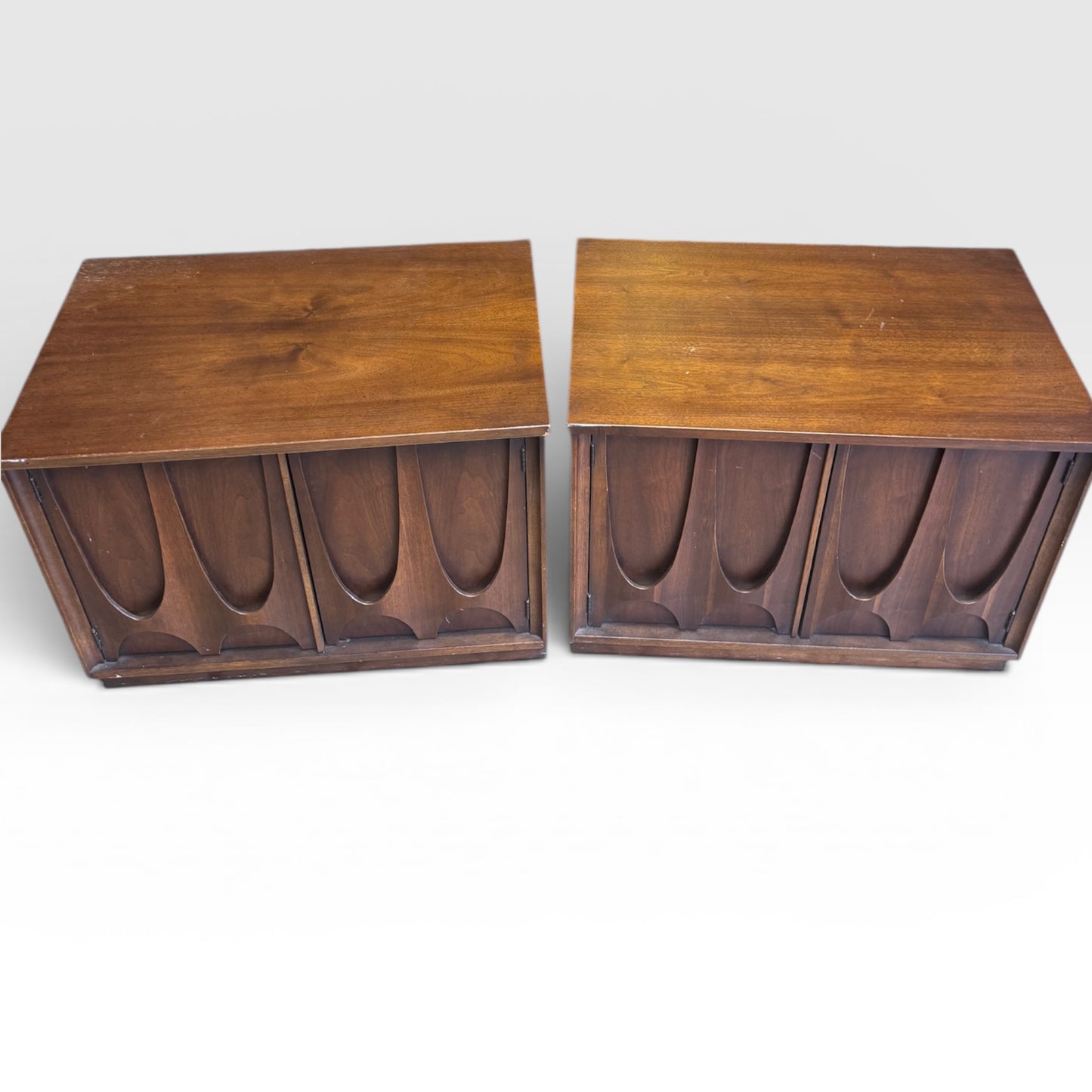 Mid Century Modern Walnut Nightstands Pair | Sculpted Wood MCM End Tables