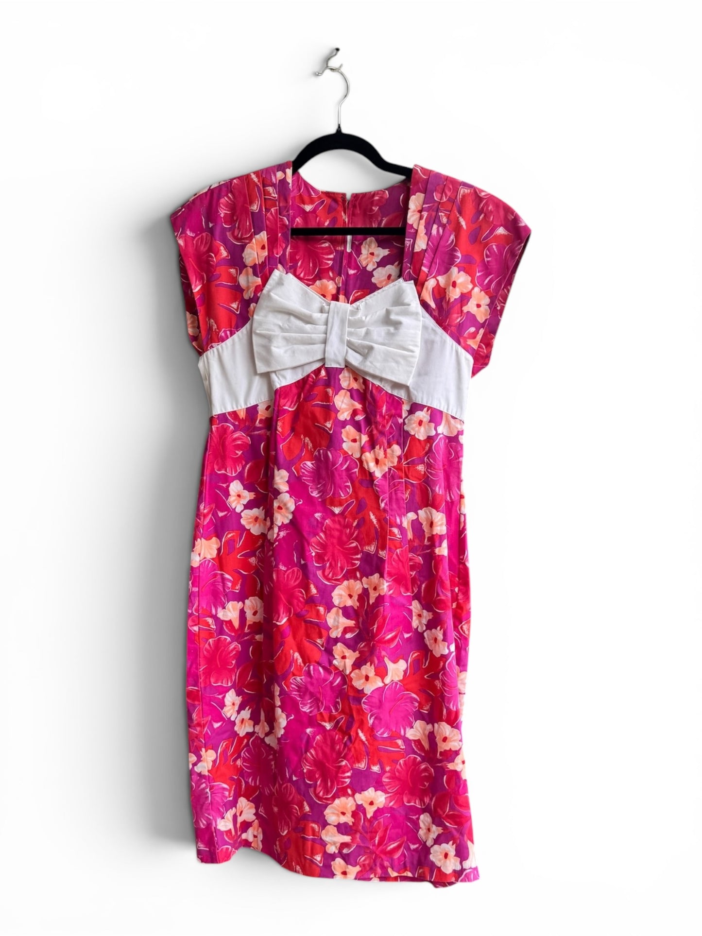 Vintage 1960s Tropical HibiscusPrint Hawaiian Dress, size s