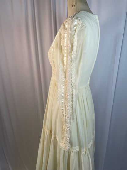 Dreamy 70s Prairie Dress