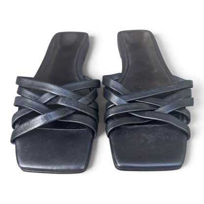 Marc Fisher EUC Black Strappy Flat Slide Sandals, Size 8