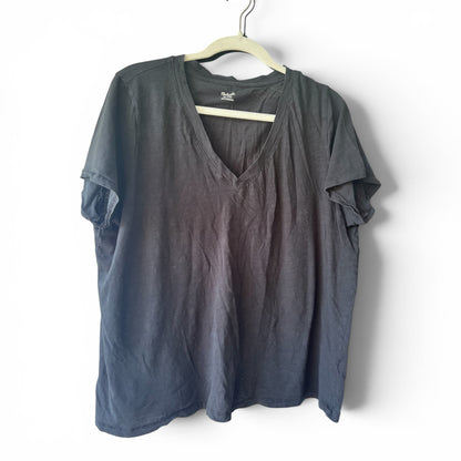 Bundle of 4 Madewell V-Neck T-shirts, Well-Loved, White & Black, XXL