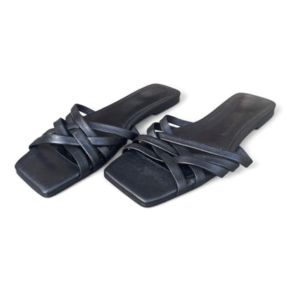Marc Fisher EUC Black Strappy Flat Slide Sandals, Size 8