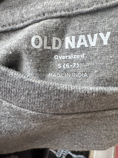 Old Navy Boy’s Gray Long Sleeved Oversized T-Shirt, Size Small (6 / 7)