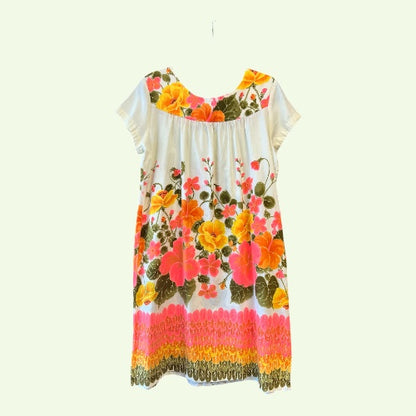 Vintage Hawaiian Muumuu Dress by Ui-Maikai, size medium