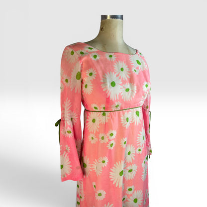 Vintage Mildred’s of Hawaii 60's/70's Pink Daisy Dress, size s