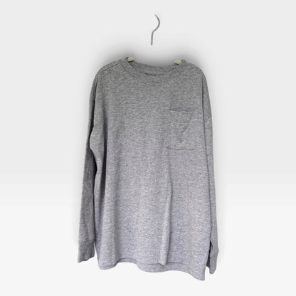 Old Navy Boy’s Gray Long Sleeved Oversized T-Shirt, Size Small (6 / 7)
