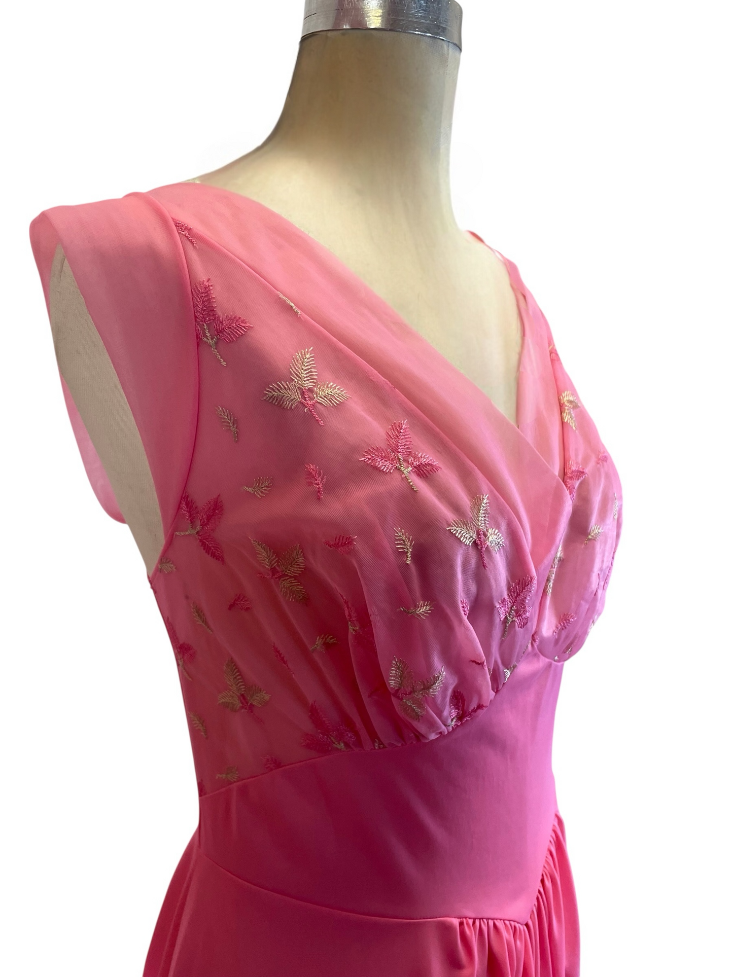 Vintage 60’s Glam Long Pink Nightgown, size small