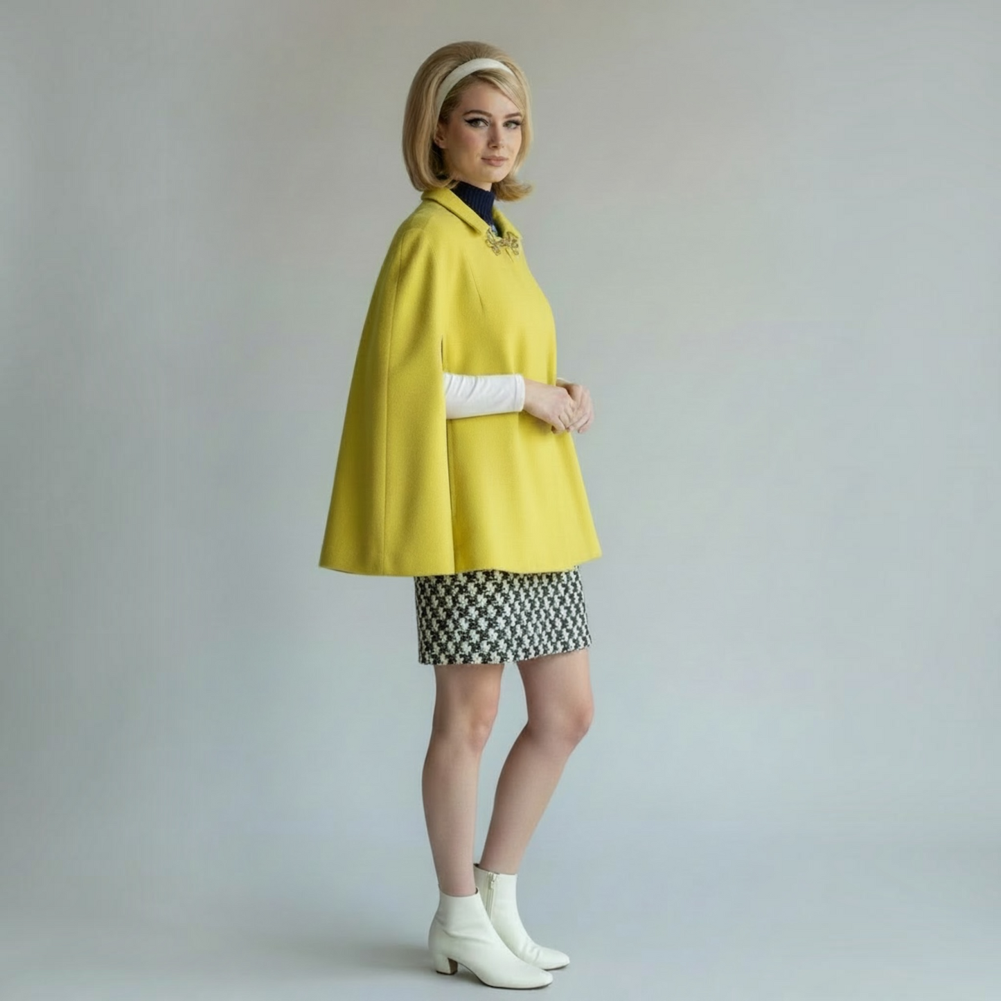 VTG 50s 60s Mod Custom Couture Swing Cape | Gold Frog Closure, Size S