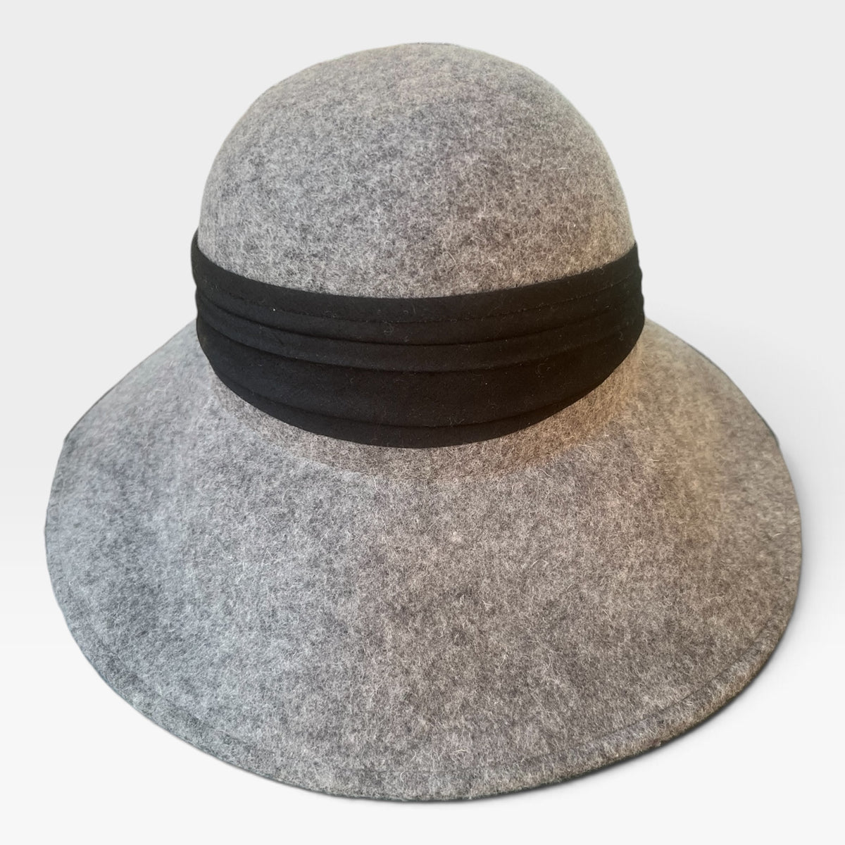 World Market 100% Wool Felt Gray Cloche Wide Brim Hat Black Ribbon 22” / 56cm