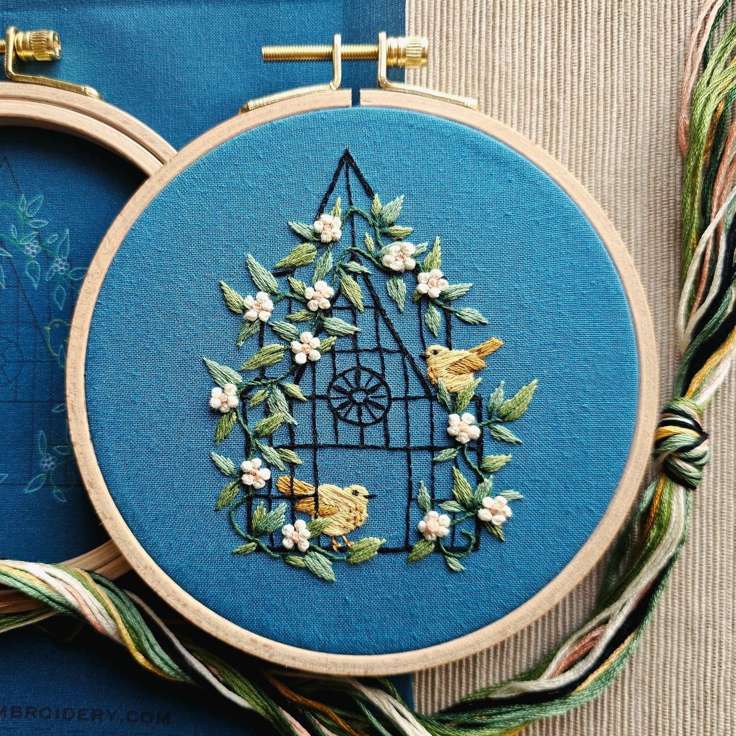 "Fly free" bird hand embroidery craft kit